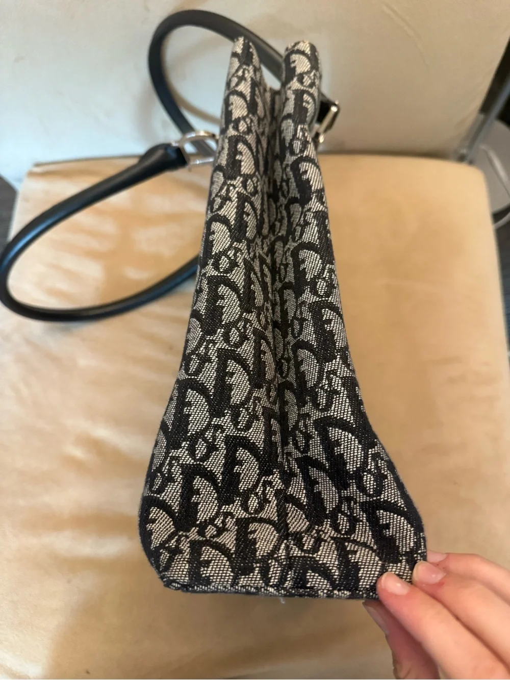 Christian Dior Black/Grey Diorissimo Canvas Vertical Tote Bag - Picture 4 of 16